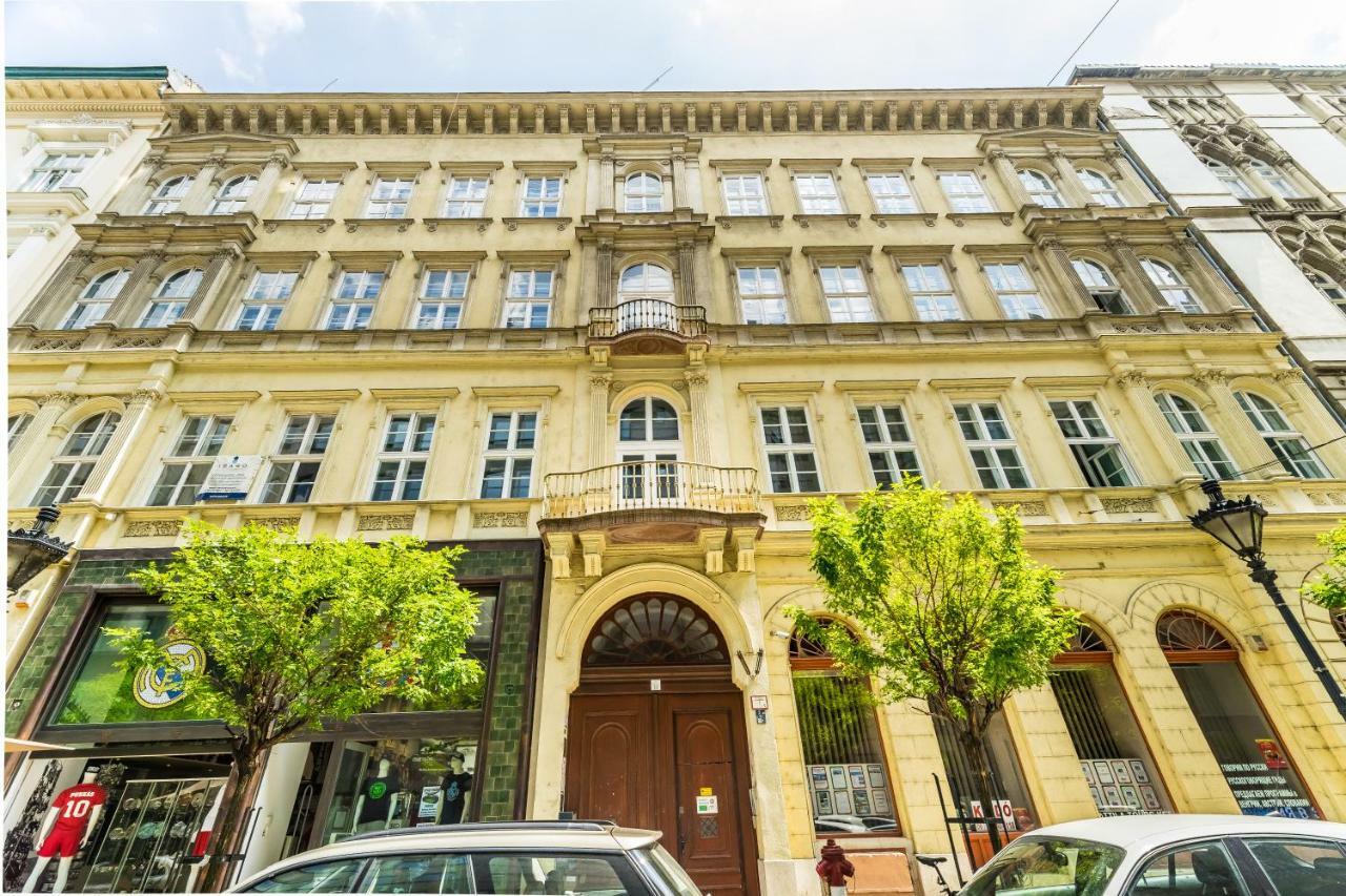 Bpr B&W Elegant Home Budapest Exterior photo