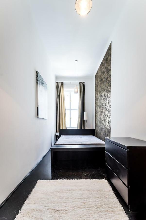 Bpr B&W Elegant Home Budapest Exterior photo